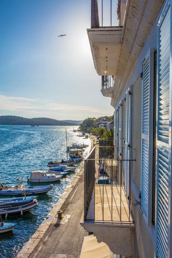 Olife Guesthouse Milna  Exterior foto